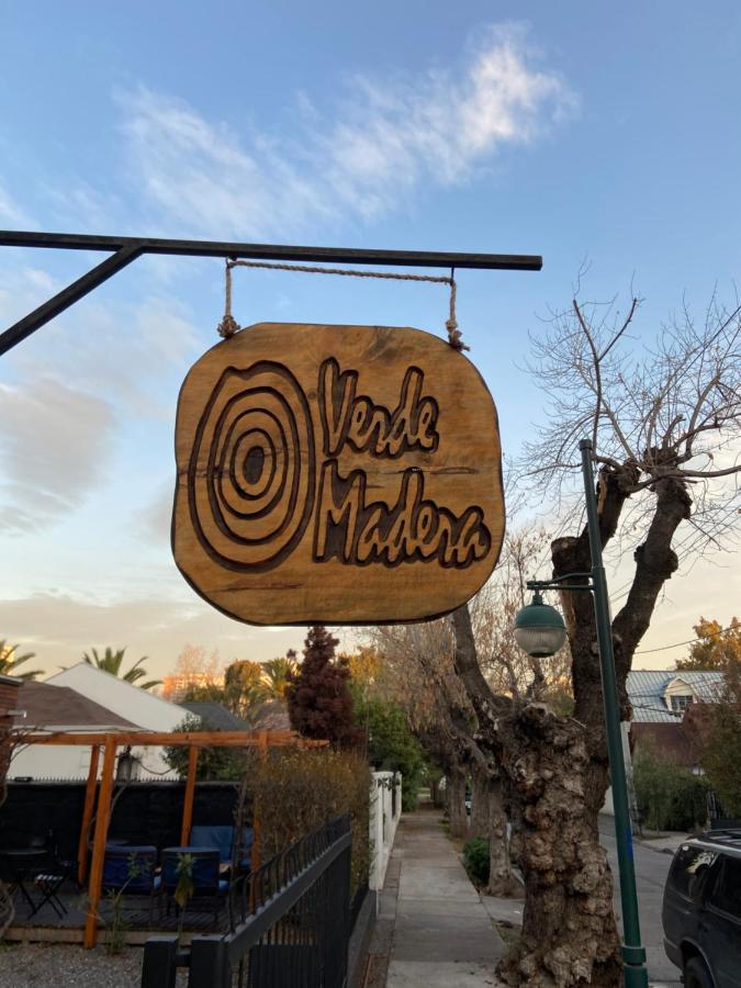 Verde Madera Hostel B&B Santiago del Cile Esterno foto